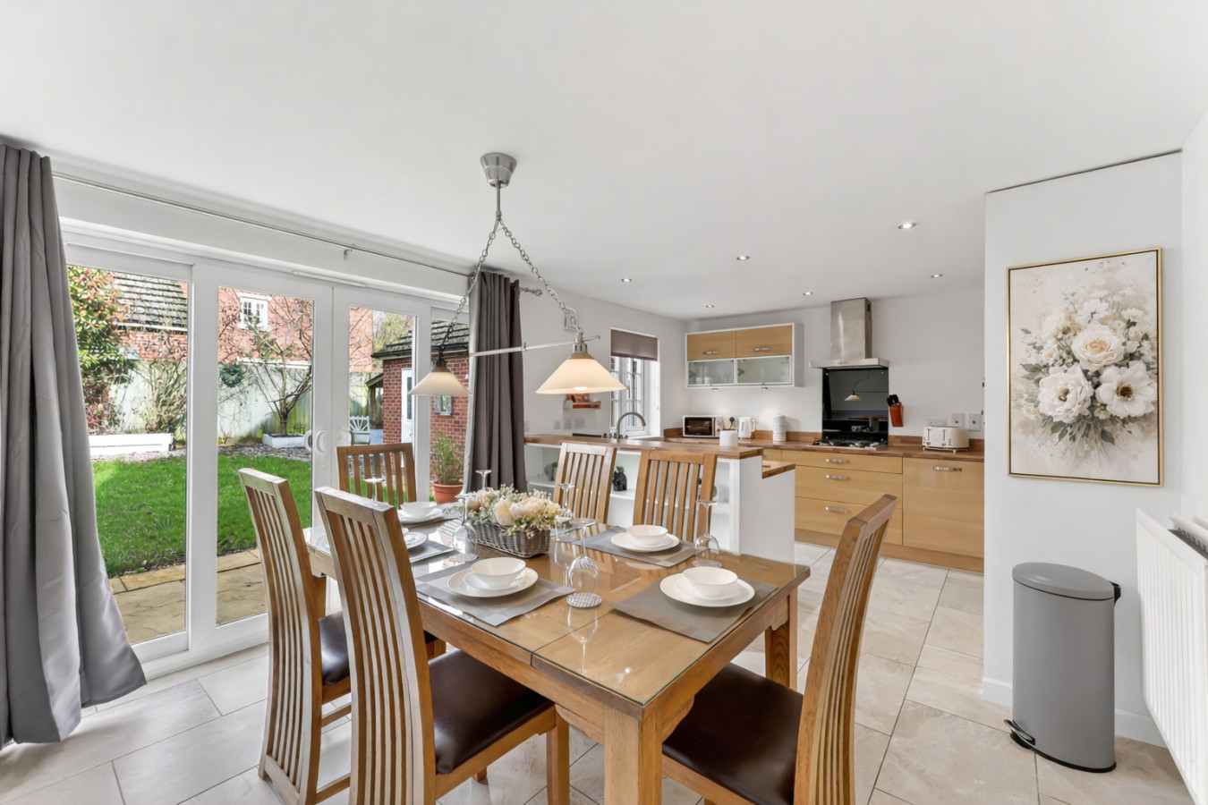 Detached House • Sleeps 7 • Driveway Parking • Fast Wifi • Self-Check-In in Roman View - Property image 22 - VivreStays