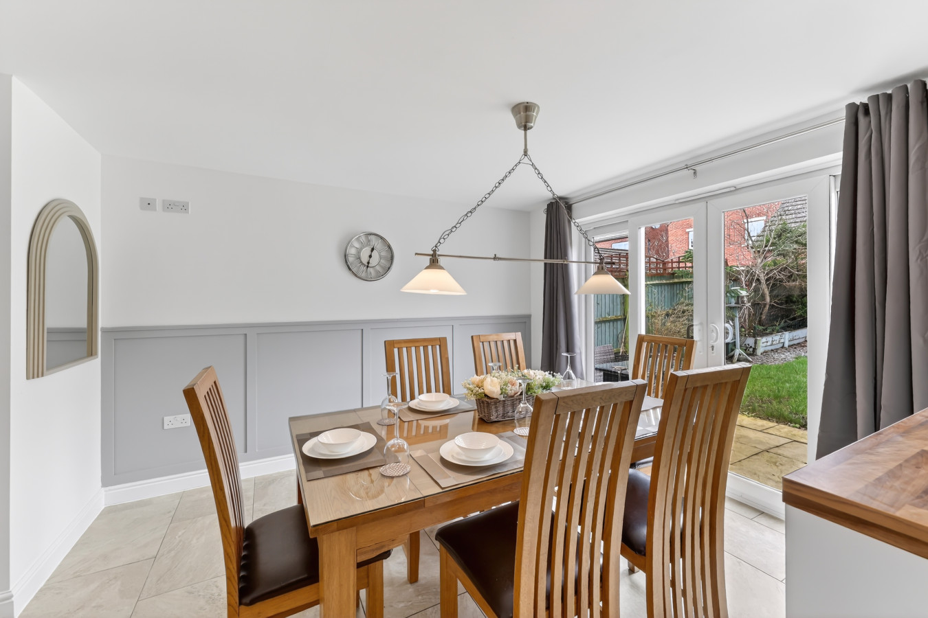 Detached House • Sleeps 7 • Driveway Parking • Fast Wifi • Self-Check-In in Roman View - Property image 29 - VivreStays