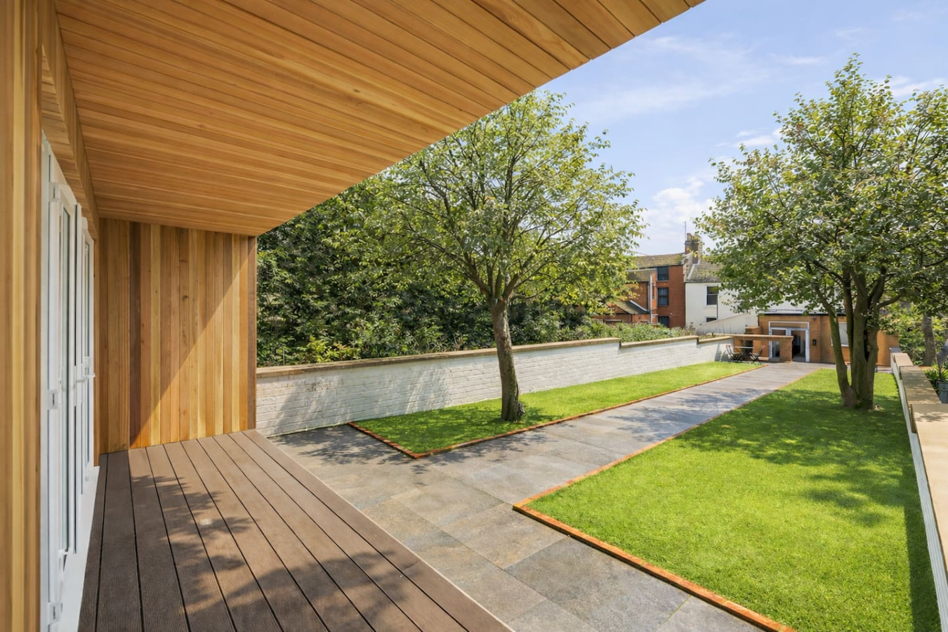 5 Bedroom • 4 Bathroom • Annex • x2 Living Rooms • x2 Kitchens • Games Room • Free Parking • Self-Check-In in 26 Freehold Street - Property image 31 - VivreStays