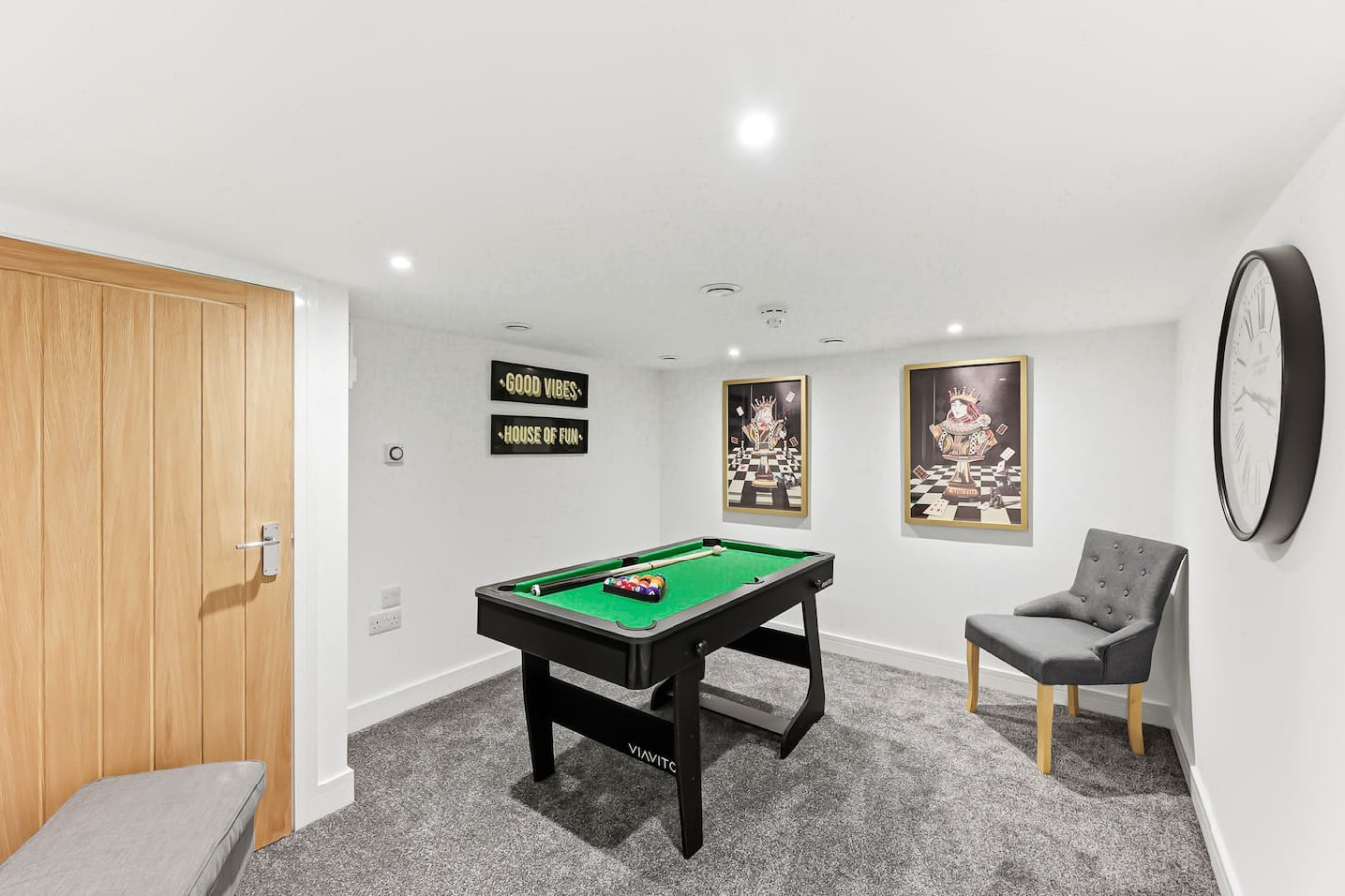 5 Bedroom • 4 Bathroom • Annex • x2 Living Rooms • x2 Kitchens • Games Room • Free Parking • Self-Check-In in 26 Freehold Street - Property image 12 - VivreStays