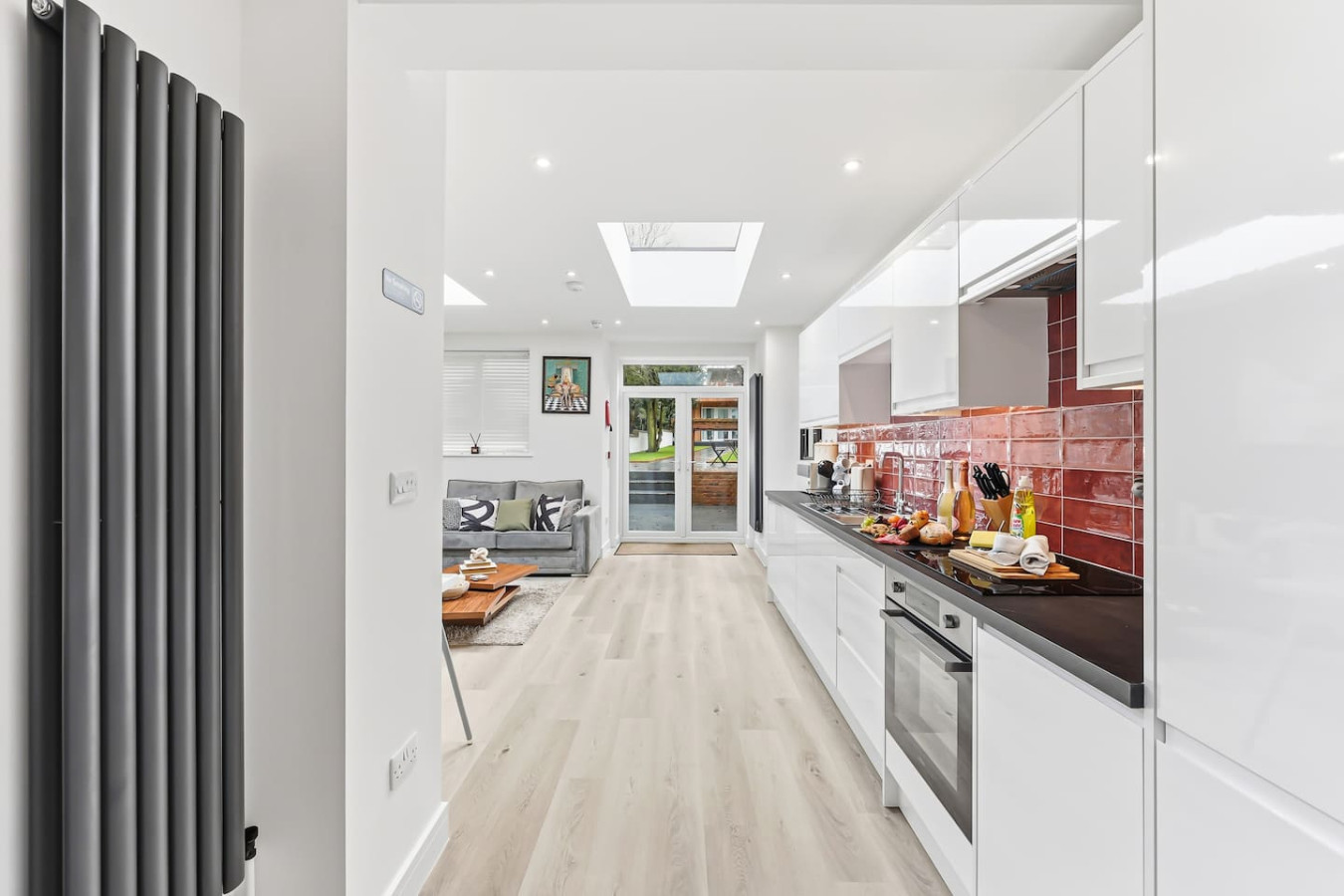 5 Bedroom • 4 Bathroom • Annex • x2 Living Rooms • x2 Kitchens • Games Room • Free Parking • Self-Check-In in 26 Freehold Street - Property image 13 - VivreStays