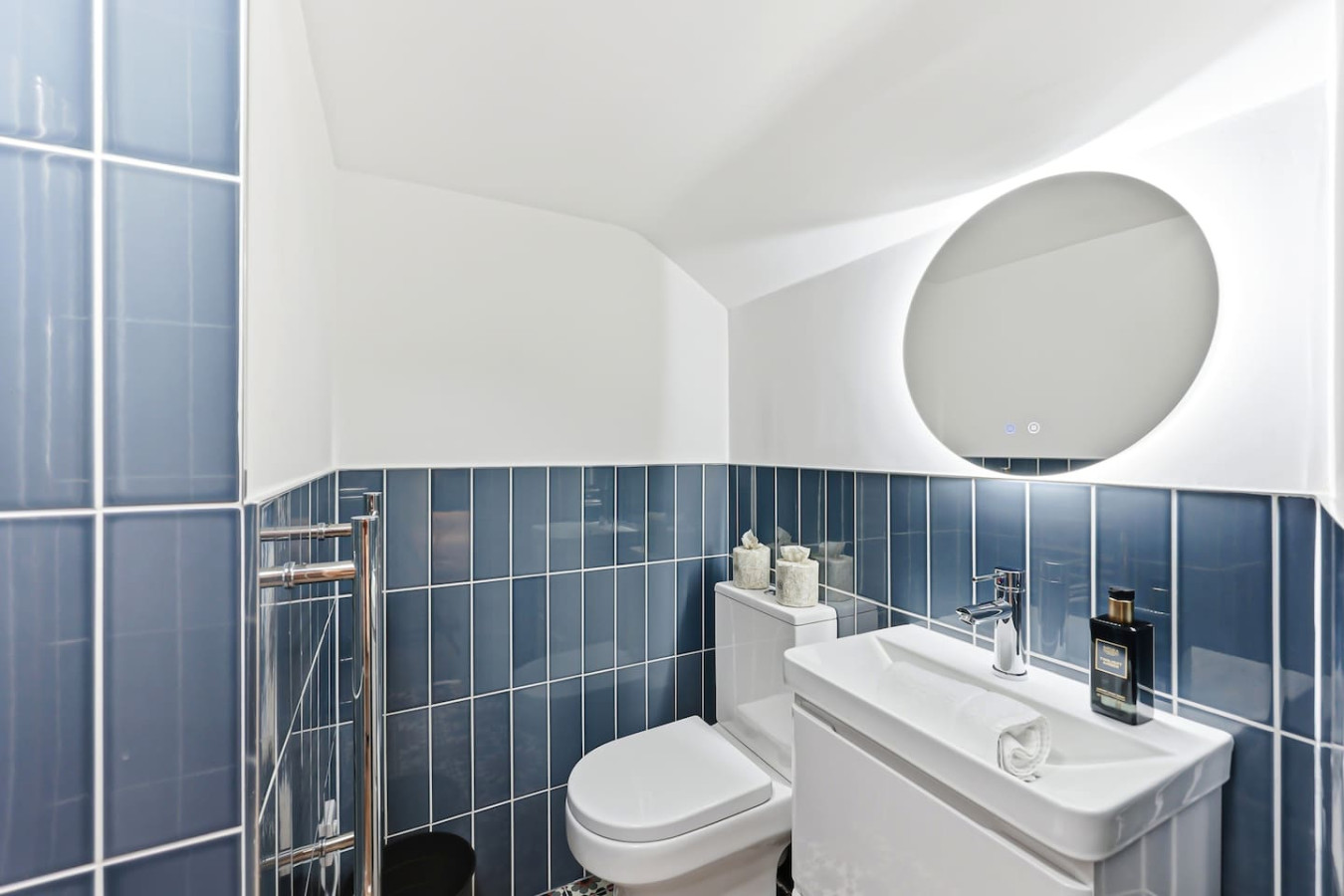 5 Bedroom • 4 Bathroom • Annex • x2 Living Rooms • x2 Kitchens • Games Room • Free Parking • Self-Check-In in 26 Freehold Street - Property image 50 - VivreStays