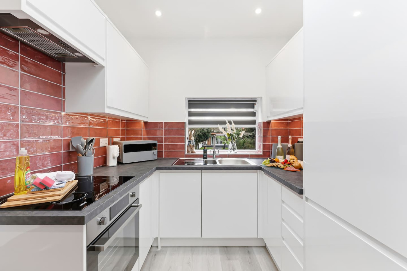 5 Bedroom • 4 Bathroom • Annex • x2 Living Rooms • x2 Kitchens • Games Room • Free Parking • Self-Check-In in 26 Freehold Street - Property image 36 - VivreStays