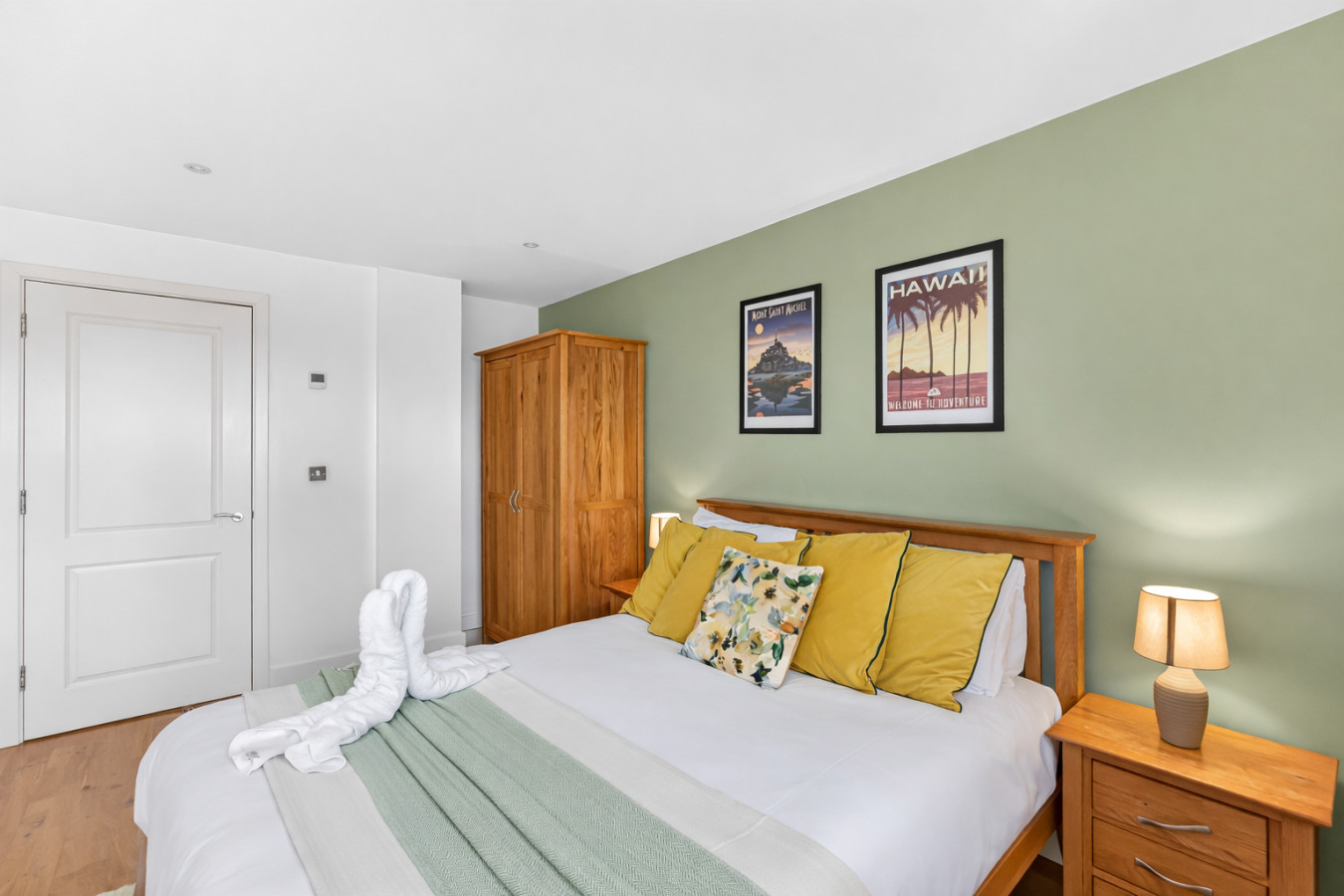 12th Street Apartment • City Centre • Balcony • Free Parking • Fast WiFi • Self-Check-In in 501, 475 Lower Twelfth Street - Property image 15 - VivreStays