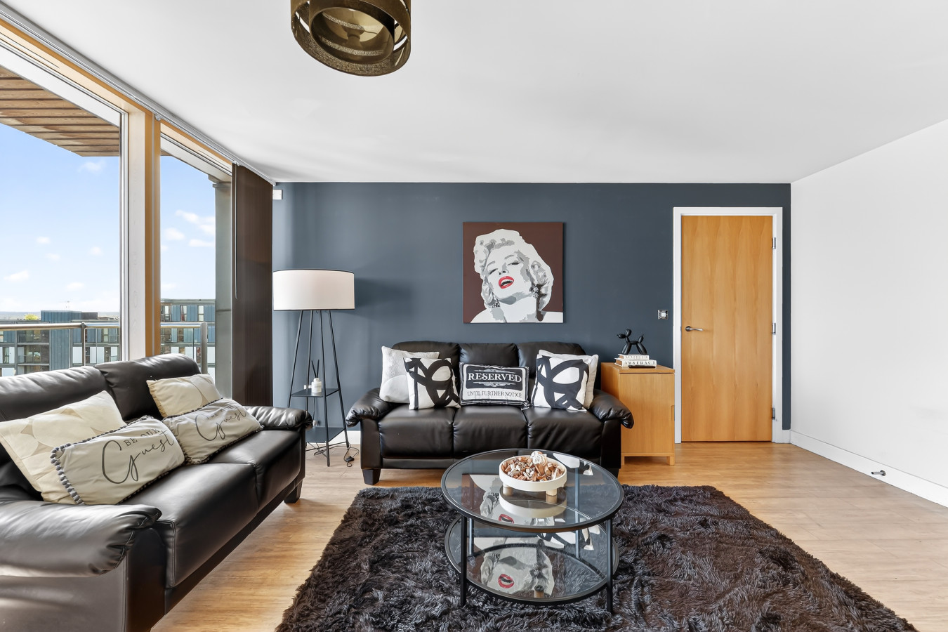 3-Bedroom Apartment @ The Vizion • Beautiful Views • Communal Garden • Free Parking in Garnet House, 11 Merrivale Mews 66 - Property image 16 - VivreStays