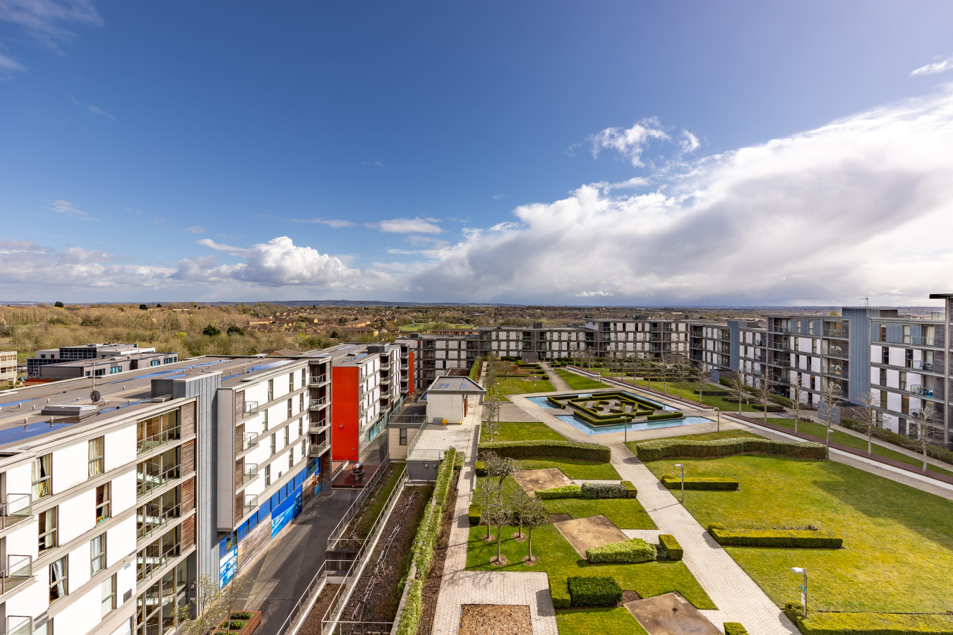 3-Bedroom Apartment @ The Vizion • Beautiful Views • Communal Garden • Free Parking in Garnet House, 11 Merrivale Mews 66 - Property image 15 - VivreStays