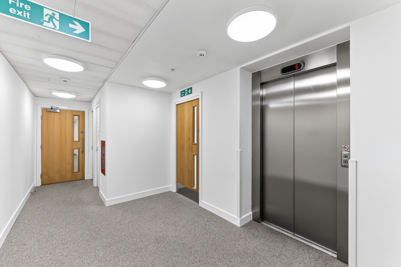3-Bedroom Apartment @ The Vizion • Beautiful Views • Communal Garden • Free Parking in Garnet House, 11 Merrivale Mews 66 - Property image 22 - VivreStays
