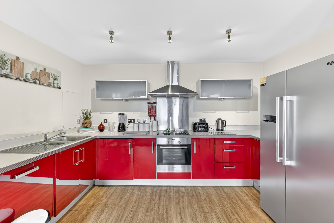 3-Bedroom Apartment @ The Vizion • Beautiful Views • Communal Garden • Free Parking in Garnet House, 11 Merrivale Mews 66 - Property image 18 - VivreStays