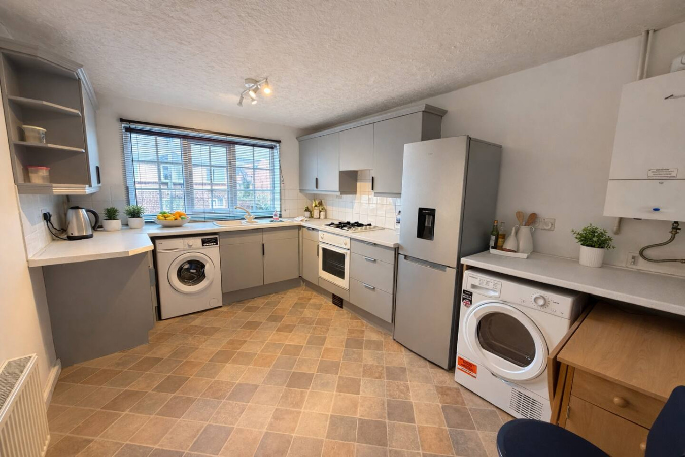Charming Flat • Great Location • Free Parking • Fast WiFi • Self-Check-In in Alexandra Street Flat 4, Tremadoc Court - Property image 7 - VivreStays