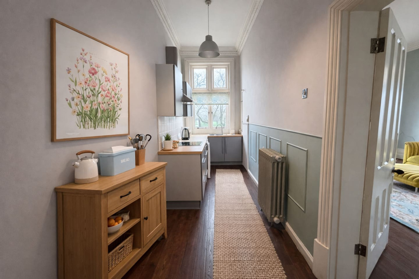 Elegant Period Flat • Racecourse Views • Free Parking • Self-Check-In in 3, 58 East Park Parade - Property image 5 - VivreStays