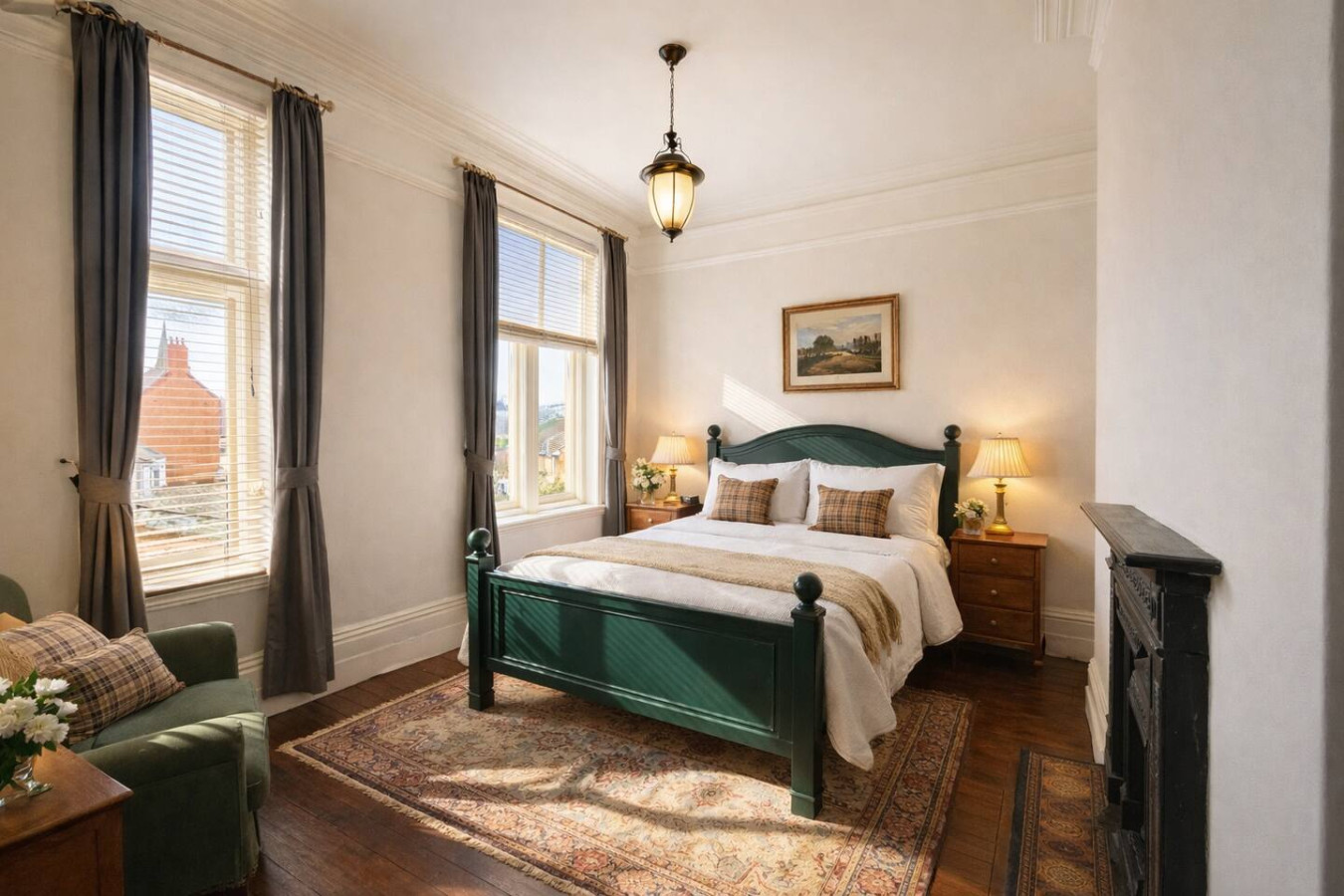 Elegant Period Flat • Racecourse Views • Free Parking • Self-Check-In in 3, 58 East Park Parade - Property image 3 - VivreStays