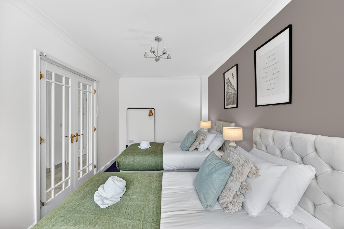 Stylish House • Pool Table • Driveway Parking • Work Desk • Smart TVs • Fast Wifi in 20 Redwald Close - Property image 20 - VivreStays