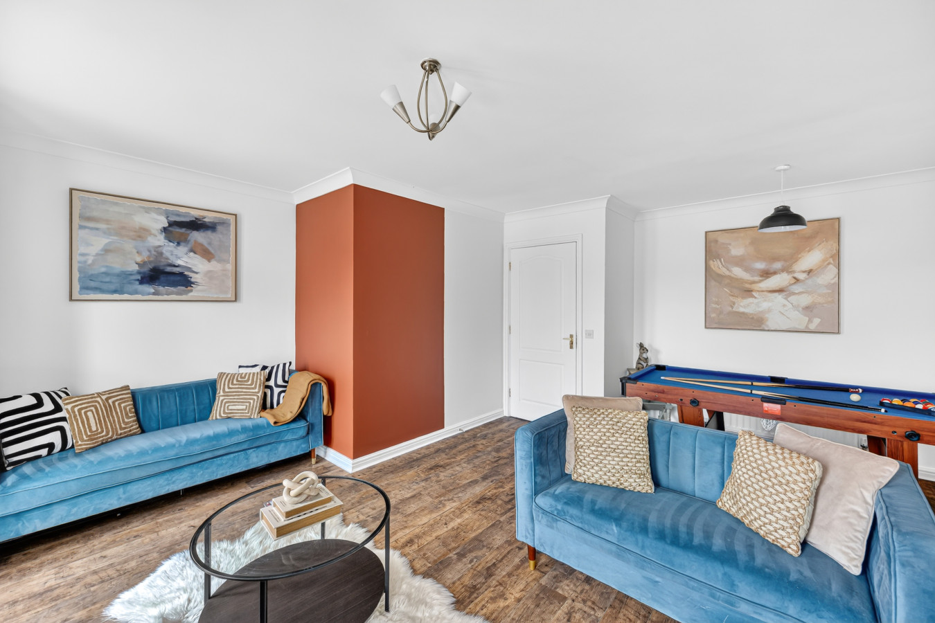 Stylish House • Pool Table • Driveway Parking • Work Desk • Smart TVs • Fast Wifi in 20 Redwald Close - Property image 26 - VivreStays