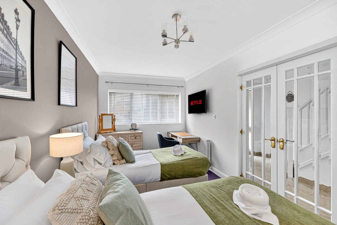 Stylish House • Pool Table • Driveway Parking • Work Desk • Smart TVs • Fast Wifi in 20 Redwald Close - Property image 18 - VivreStays