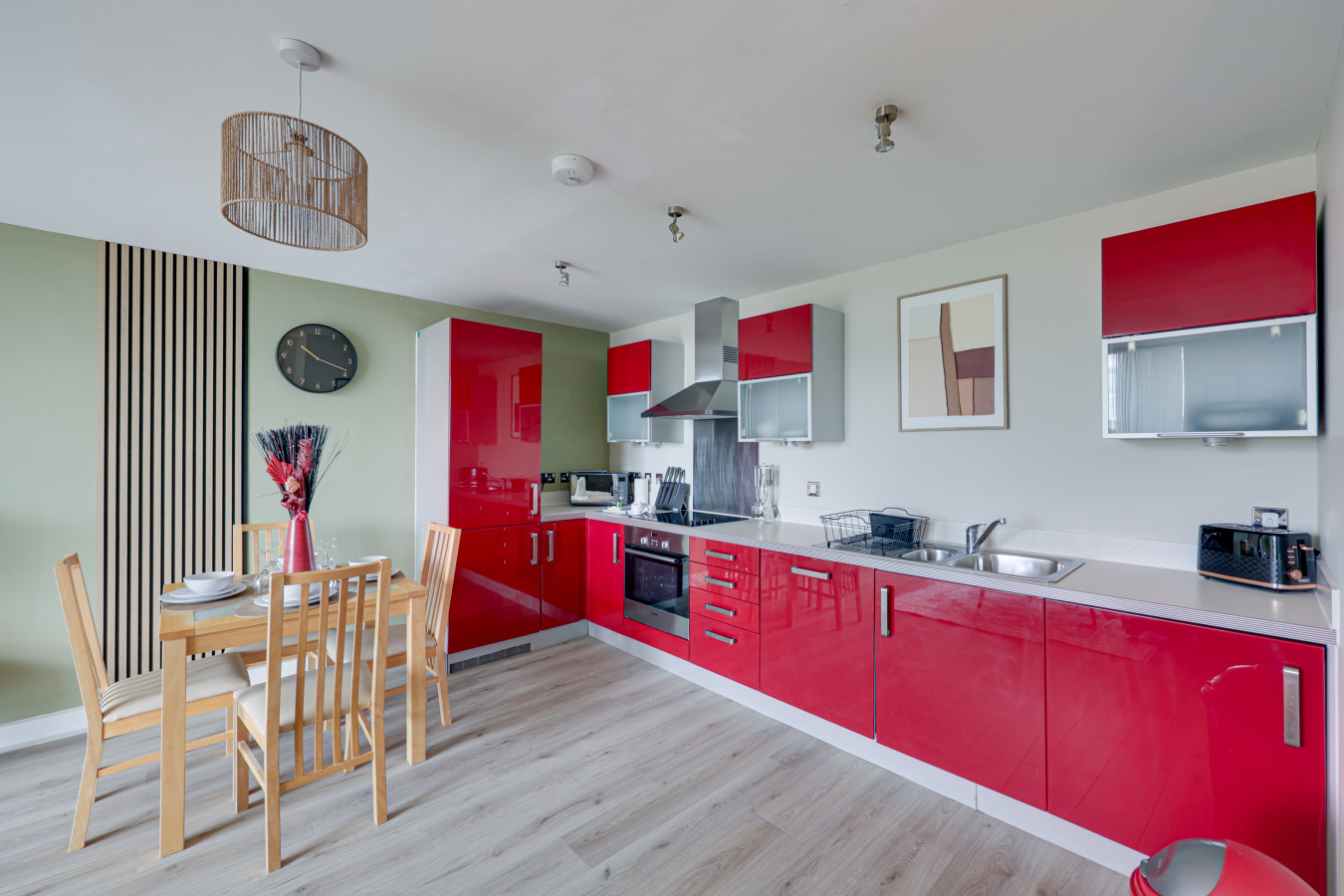 Elegant Apartment @ The Vizion • City Centre • Balcony • Parking • Super-Fast WiFi in South Row Flat 74 - Property image 12 - VivreStays