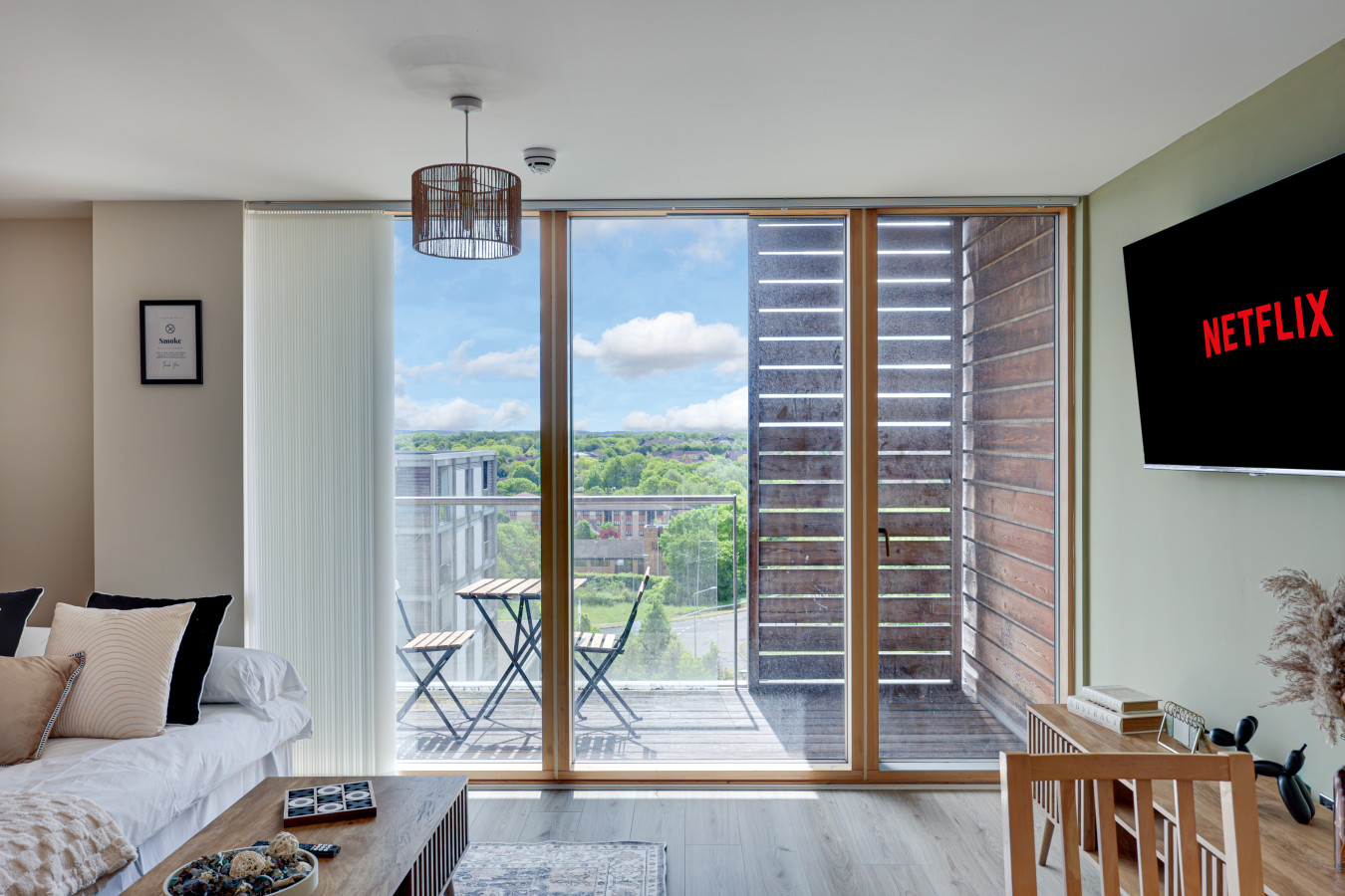 Elegant Apartment @ The Vizion • City Centre • Balcony • Parking • Super-Fast WiFi in South Row Flat 74 - Property image 9 - VivreStays