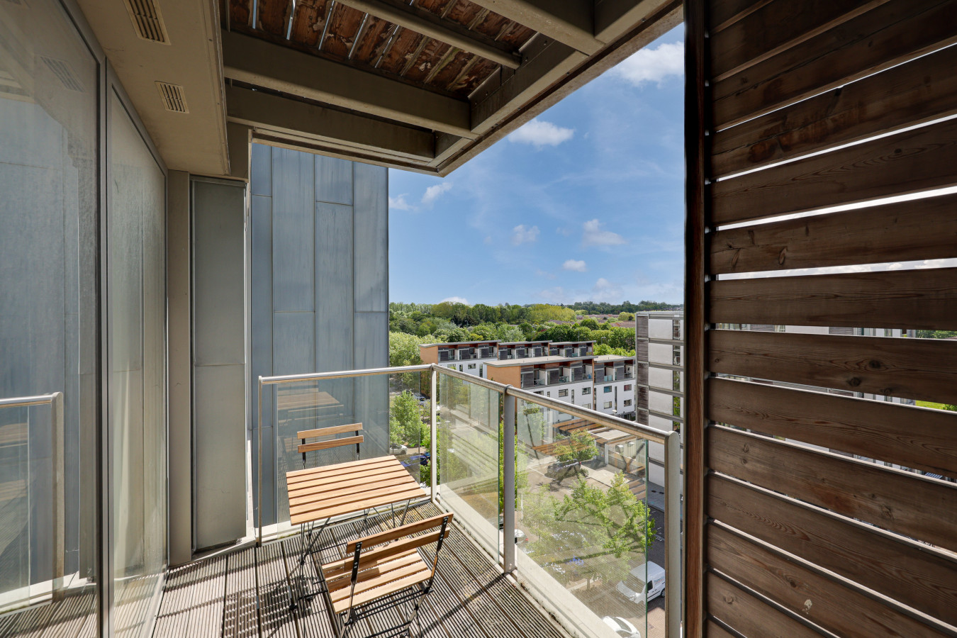 Elegant Apartment @ The Vizion • City Centre • Balcony • Parking • Super-Fast WiFi in South Row Flat 74 - Property image 10 - VivreStays