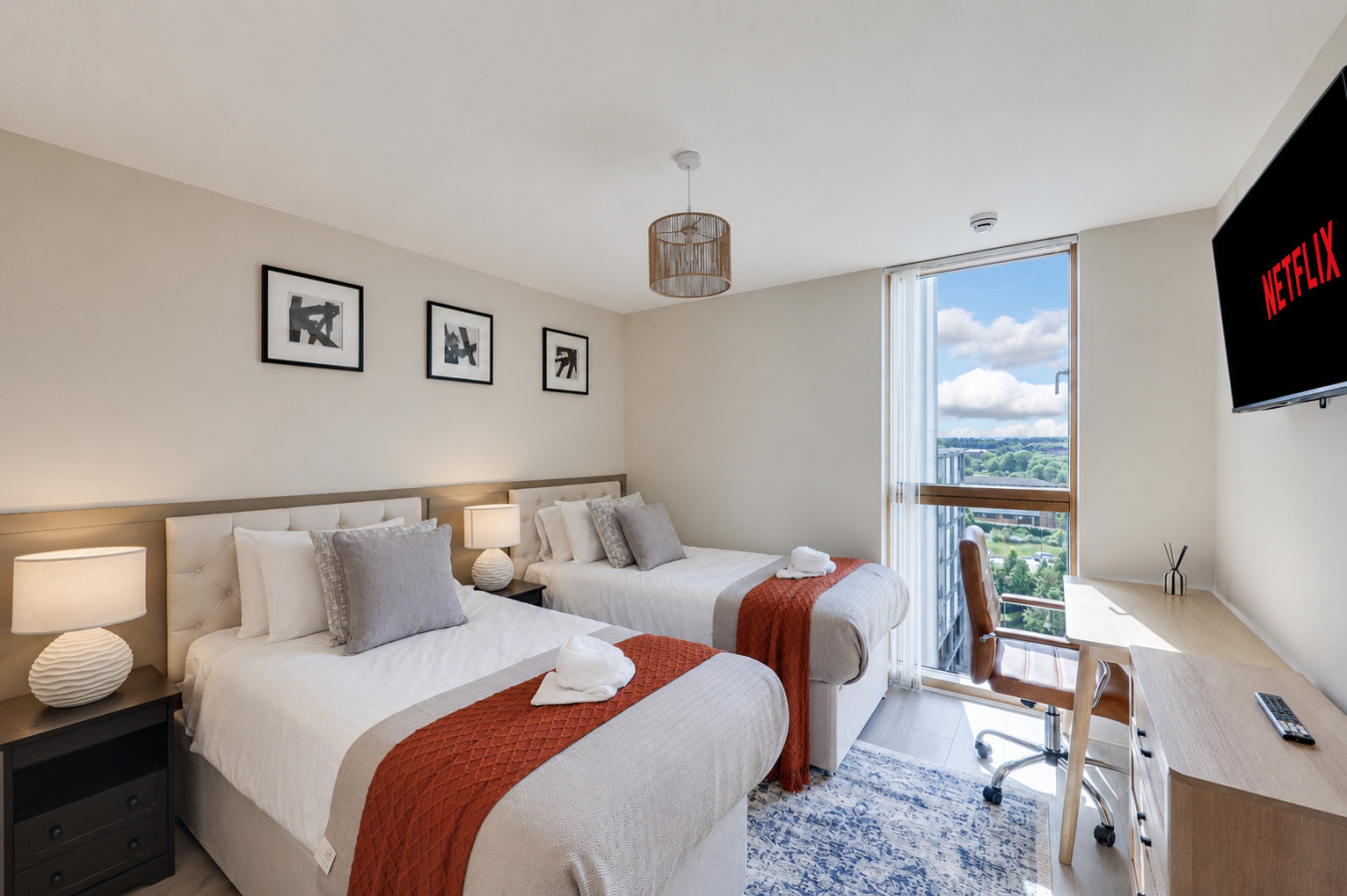 Elegant Apartment @ The Vizion • City Centre • Balcony • Parking • Super-Fast WiFi in South Row Flat 74 - Property image 2 - VivreStays