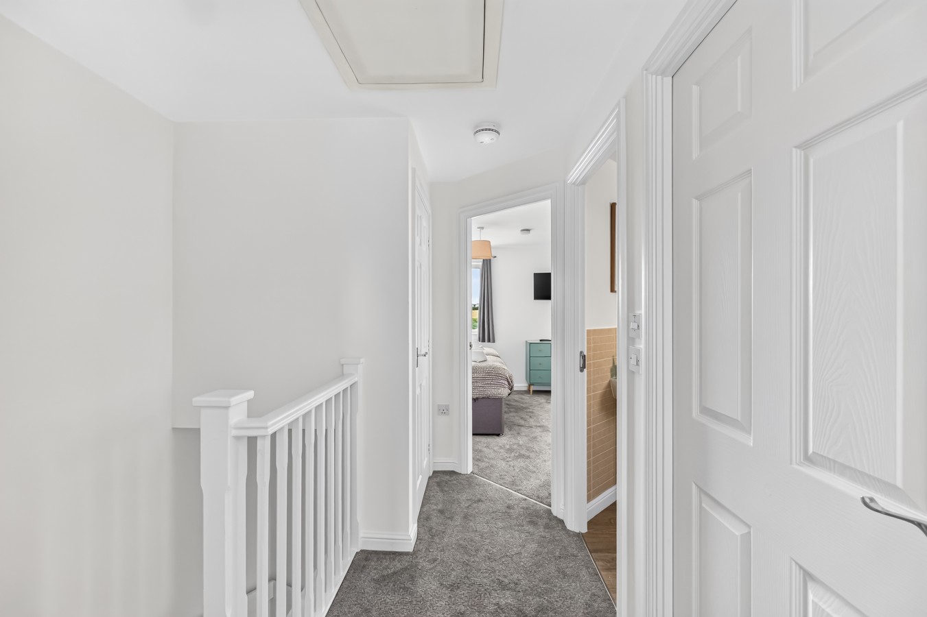Robinson House • Sleeps 6 • Driveway Parking • Work Desk • Fast WiFi • Self-Check-In in 37 Robinson Way - Property image 13 - VivreStays