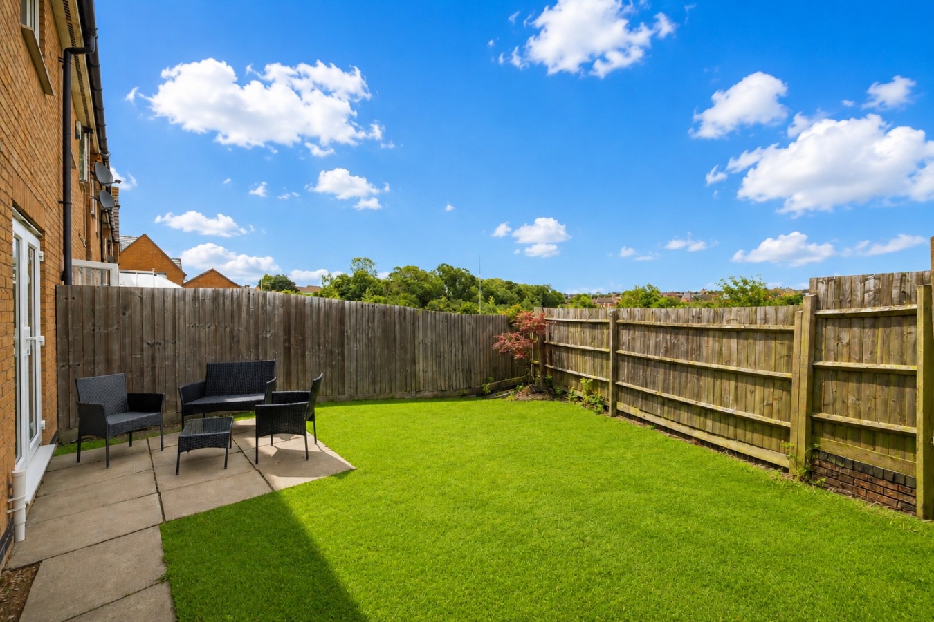 Robinson House • Sleeps 6 • Driveway Parking • Work Desk • Fast WiFi • Self-Check-In in 37 Robinson Way - Property image 24 - VivreStays