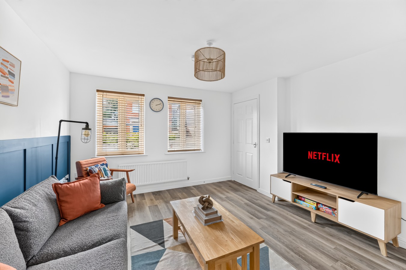 Robinson House • Sleeps 6 • Driveway Parking • Work Desk • Fast WiFi • Self-Check-In in 37 Robinson Way - Property image 18 - VivreStays