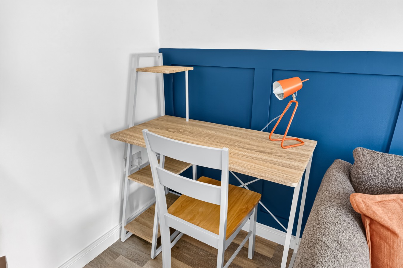 Robinson House • Sleeps 6 • Driveway Parking • Work Desk • Fast WiFi • Self-Check-In in 37 Robinson Way - Property image 16 - VivreStays