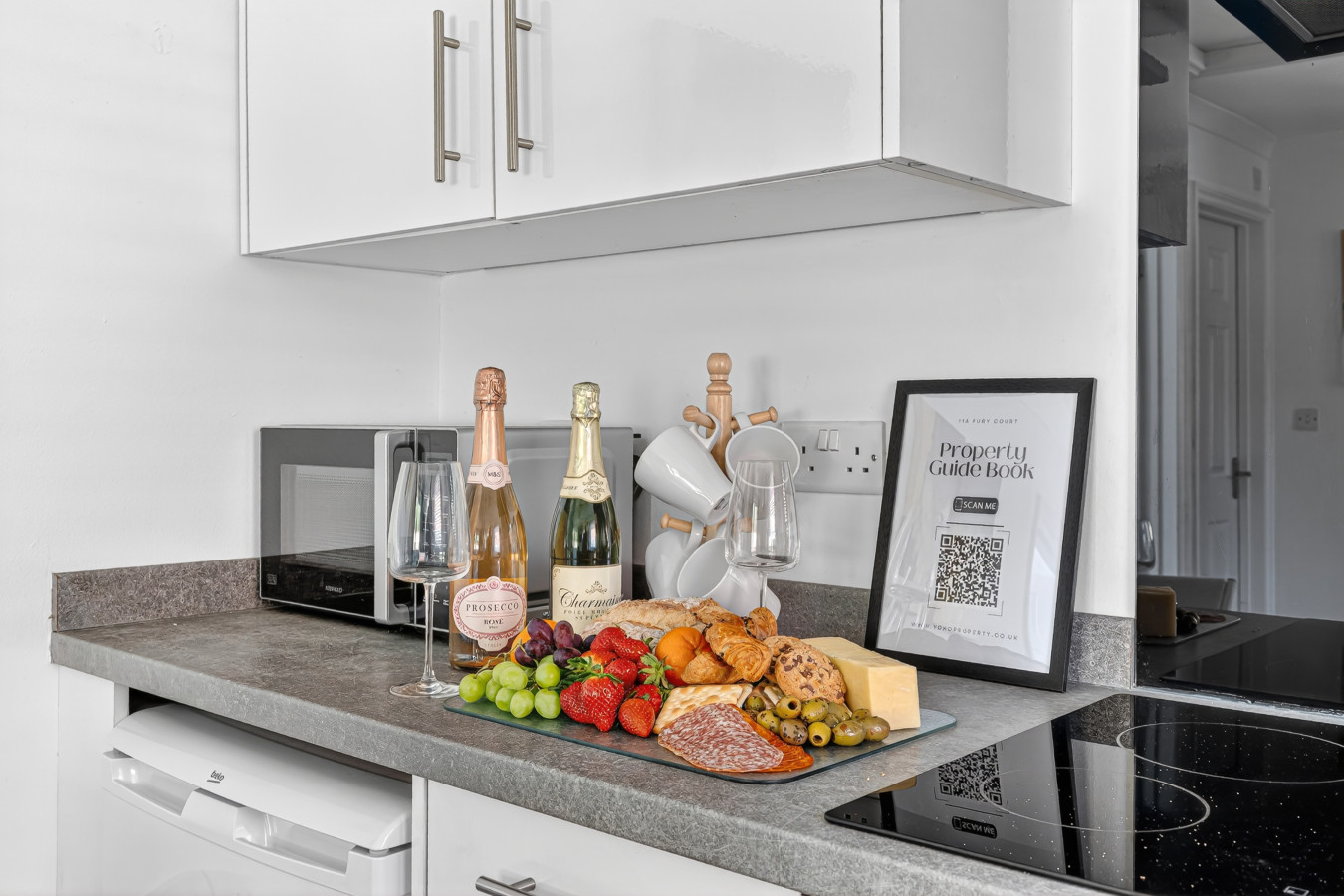 Boutique Bungalow • Close to City Centre • Driveway Parking • Garden • Fast Wifi • Smart TVs in 11A Fury Court - Property image 14 - VivreStays