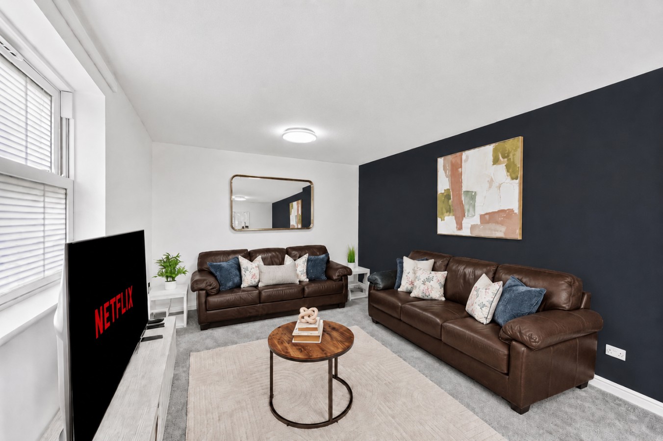 The Russet • Detached 5 Bedroom House • Driveway Parking • Sky TV • Work Desk • Self-Check-In in 19 Russet Close - Property image 22 - VivreStays