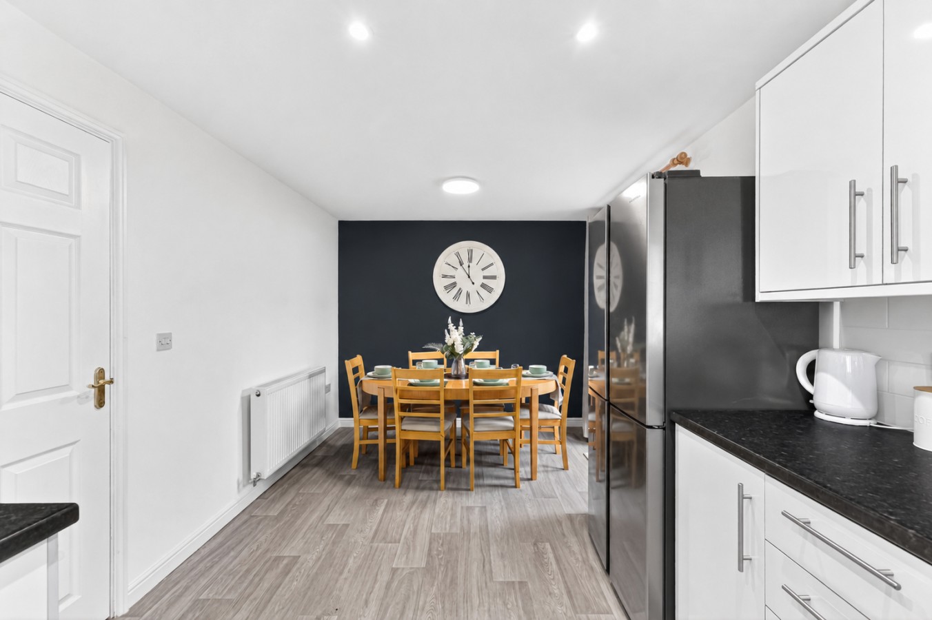 The Russet • Detached 5 Bedroom House • Driveway Parking • Sky TV • Work Desk • Self-Check-In in 19 Russet Close - Property image 27 - VivreStays
