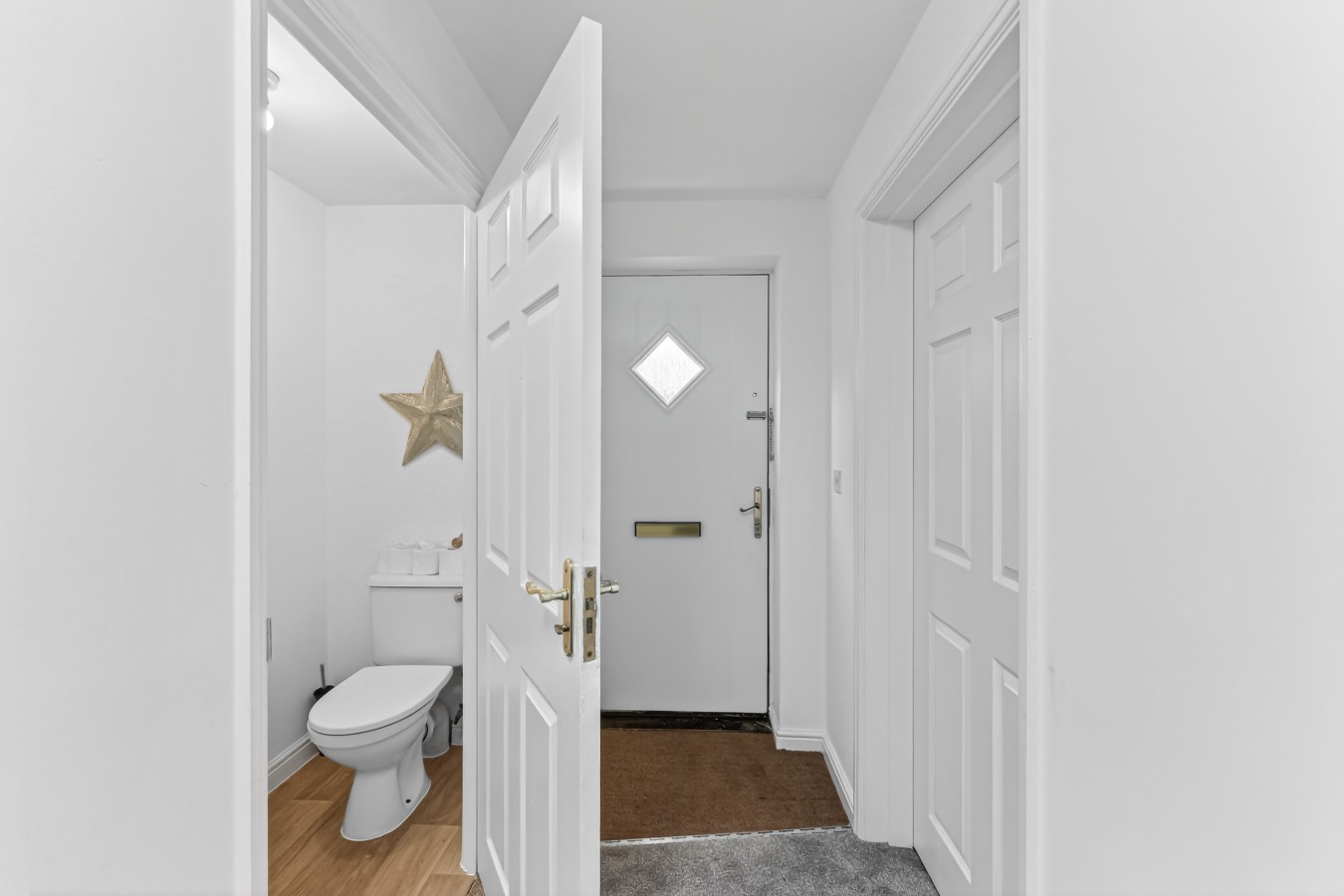 The Russet • Detached 5 Bedroom House • Driveway Parking • Sky TV • Work Desk • Self-Check-In in 19 Russet Close - Property image 23 - VivreStays