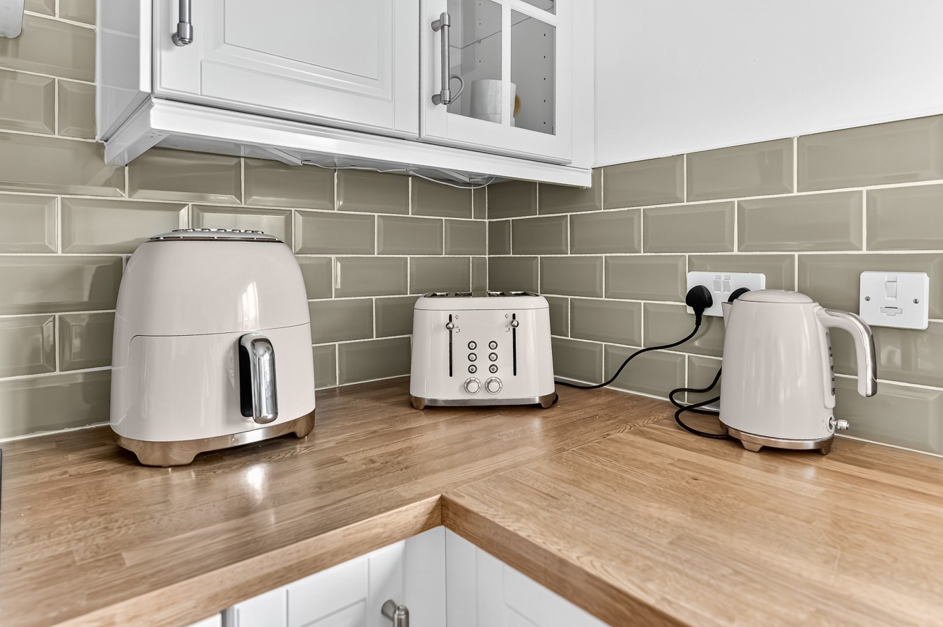 The Wiltshire • Detached 5BR House • Driveway Parking • Work Space • Smart TVs • Fast Wifi in 28 Wiltshire Way - Property image 33 - VivreStays