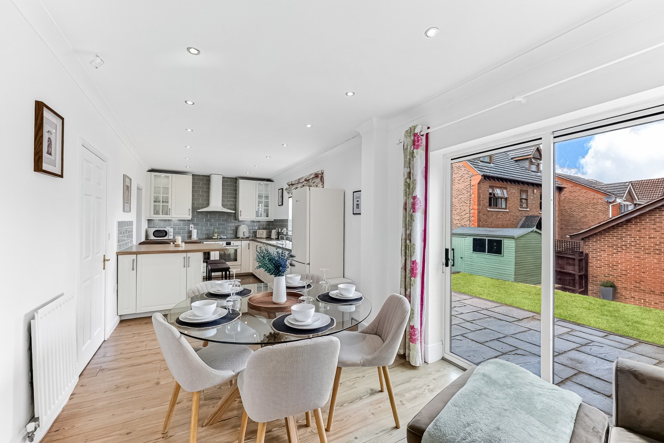 The Wiltshire • Detached 5BR House • Driveway Parking • Work Space • Smart TVs • Fast Wifi in 28 Wiltshire Way - Property image 28 - VivreStays