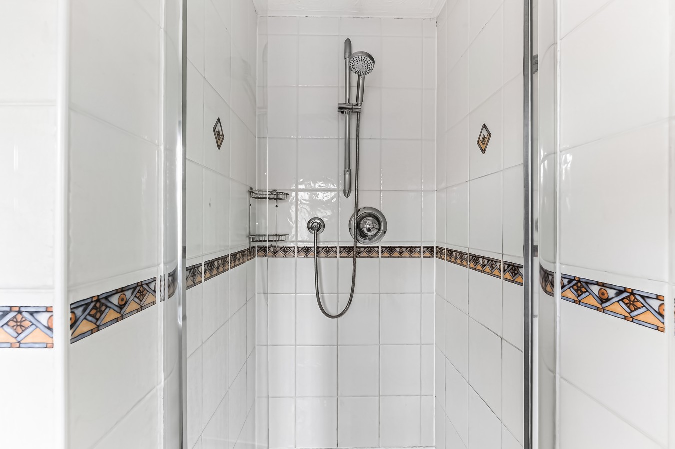 The Wiltshire • Detached 5BR House • Driveway Parking • Work Space • Smart TVs • Fast Wifi in 28 Wiltshire Way - Property image 6 - VivreStays