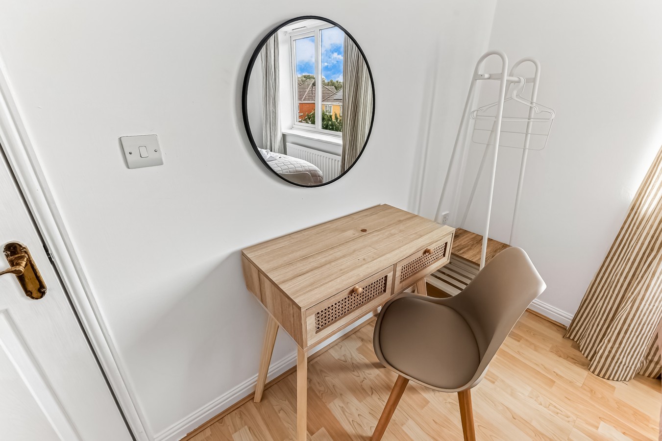 The Wiltshire • Detached 5BR House • Driveway Parking • Work Space • Smart TVs • Fast Wifi in 28 Wiltshire Way - Property image 16 - VivreStays