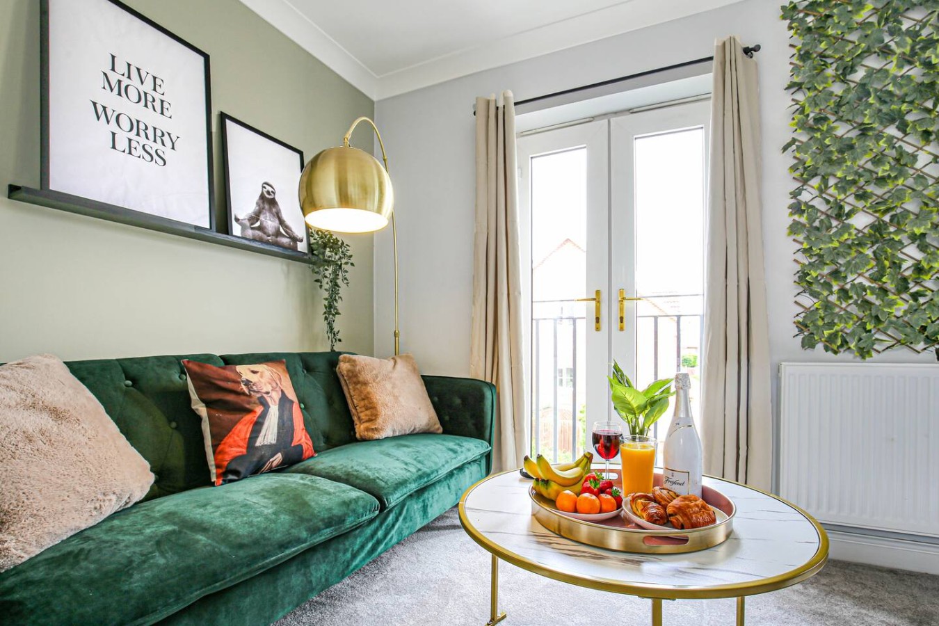 Redwald House • Driveway Parking • Sky TV • Work Desk • Fast Wifi • Garden in 23 Redwald Close - Property image 28 - VivreStays