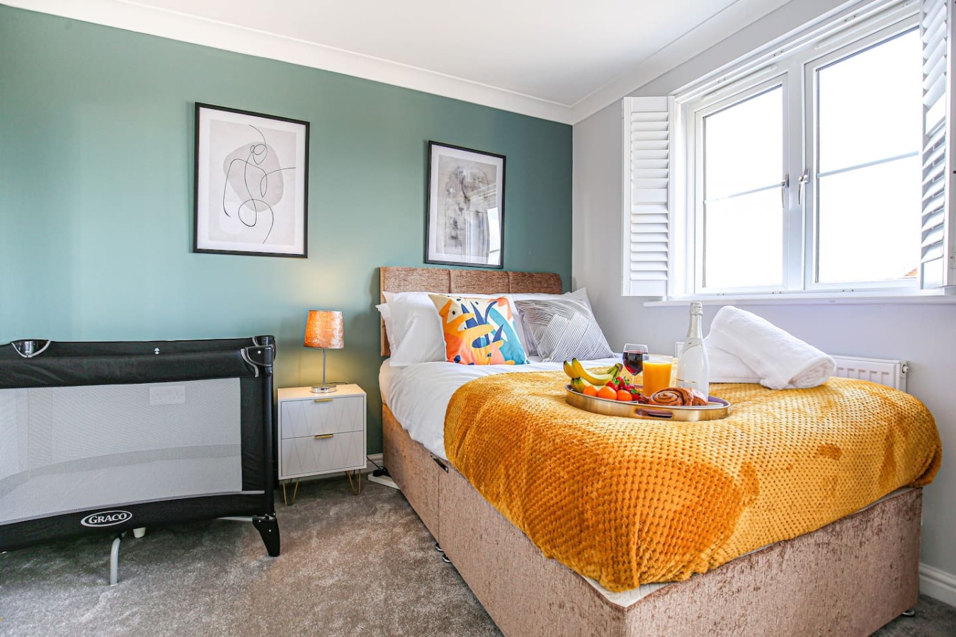 Redwald House • Driveway Parking • Sky TV • Work Desk • Fast Wifi • Garden in 23 Redwald Close - Property image 23 - VivreStays