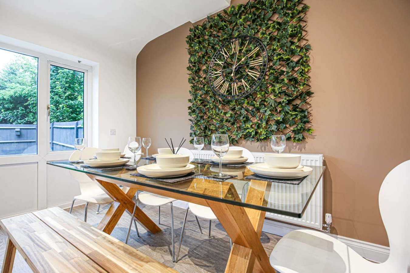 Redwald House • Driveway Parking • Sky TV • Work Desk • Fast Wifi • Garden in 23 Redwald Close - Property image 34 - VivreStays