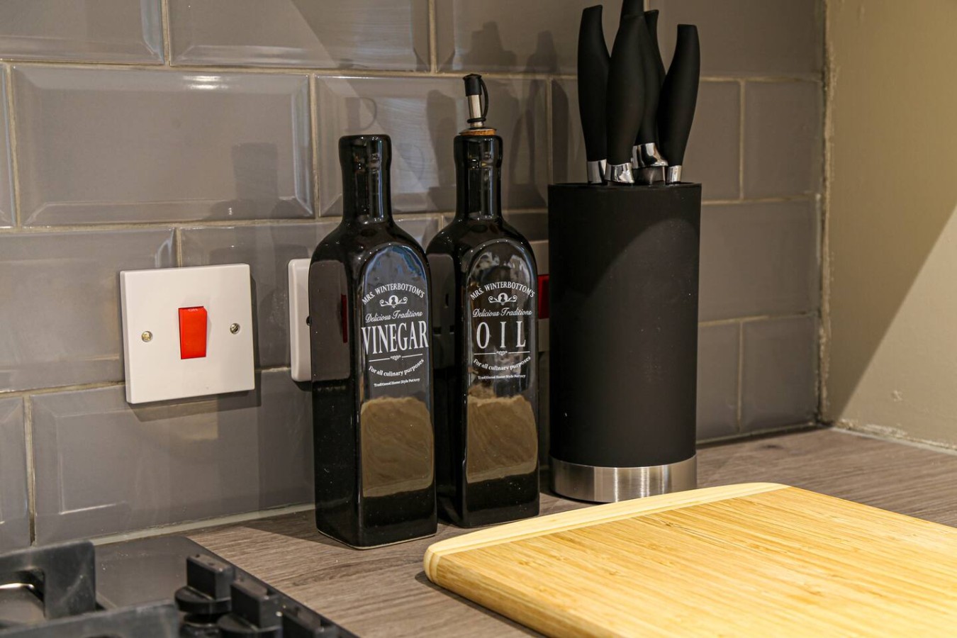 Redwald House • Driveway Parking • Sky TV • Work Desk • Fast Wifi • Garden in 23 Redwald Close - Property image 33 - VivreStays
