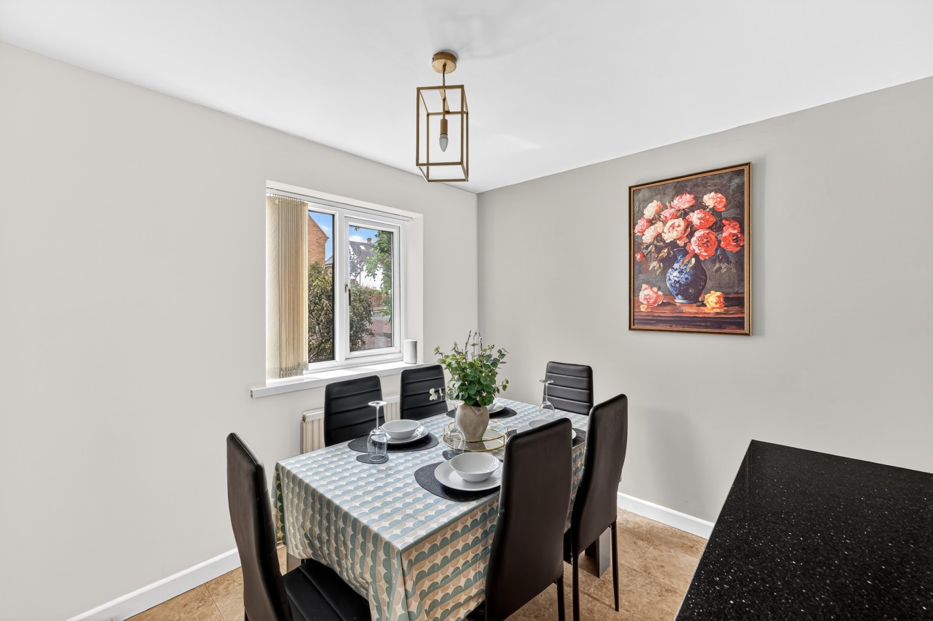 Detached House • 5BR • Driveway Parking • Office • Spacious Garden • Self-Check-In in 38 Astlethorpe - Property image 24 - VivreStays