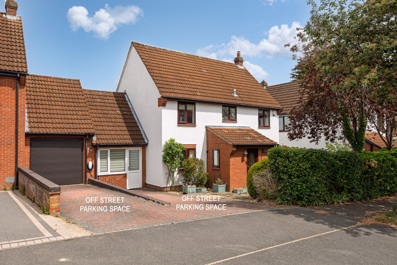 Detached House • 5BR • Driveway Parking • Office • Spacious Garden • Self-Check-In in 38 Astlethorpe - Property image 33 - VivreStays