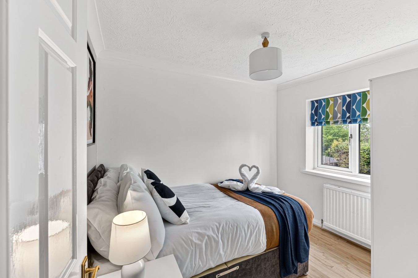 Detached House • 5BR • Driveway Parking • Office • Spacious Garden • Self-Check-In in 38 Astlethorpe - Property image 12 - VivreStays