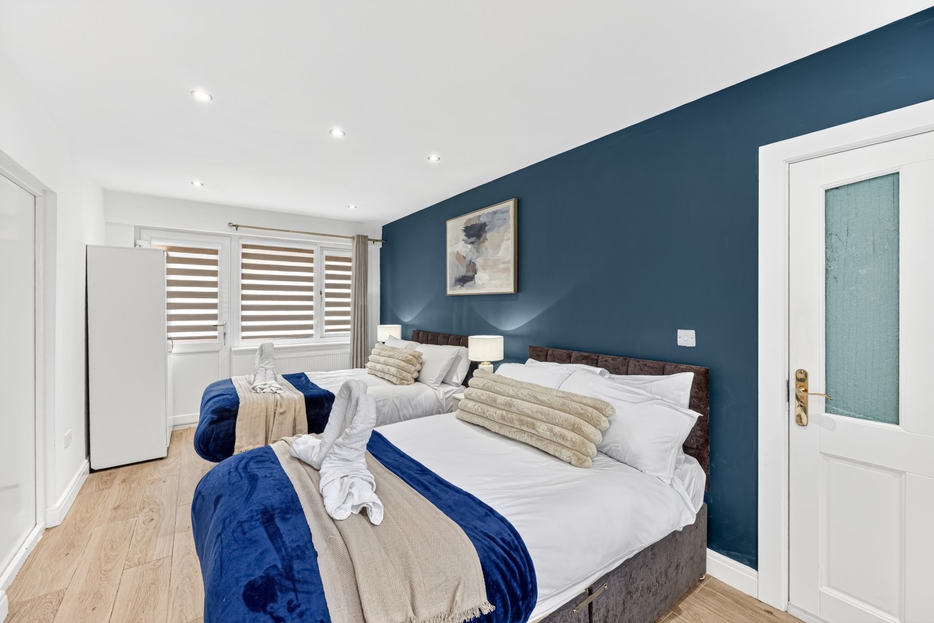 Detached House • 5BR • Driveway Parking • Office • Spacious Garden • Self-Check-In in 38 Astlethorpe - Property image 16 - VivreStays