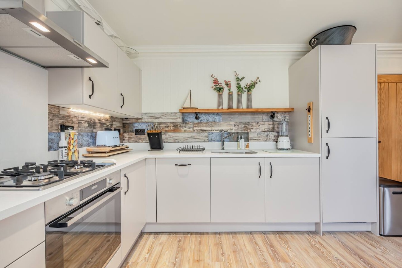 Stunning House • 30-Min to Silverstone • Office • Balcony • Private Parking • Self-Check-In in Osier Way - Property image 22 - VivreStays