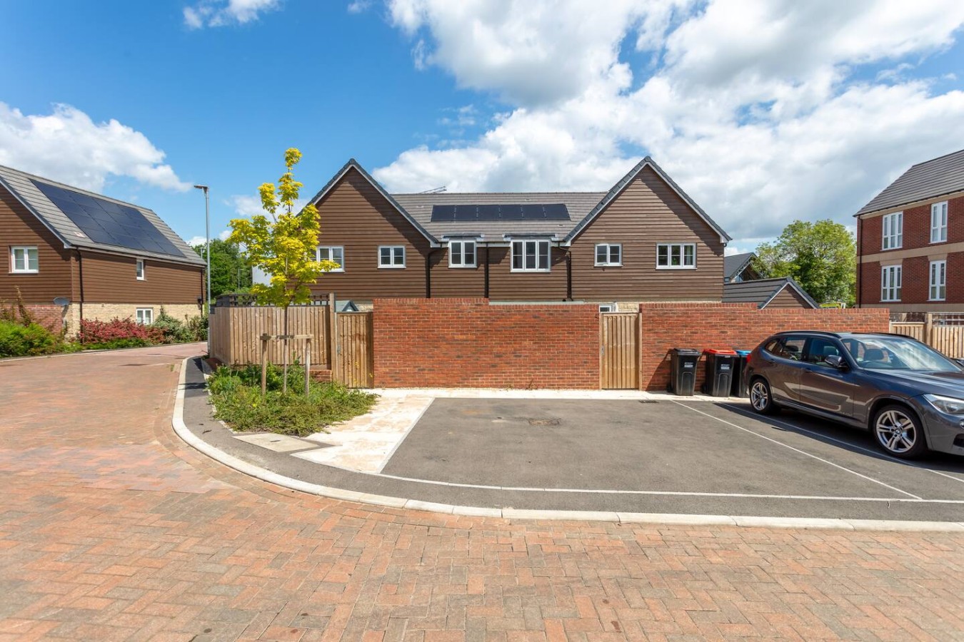 Stunning House • 30-Min to Silverstone • Office • Balcony • Private Parking • Self-Check-In in Osier Way - Property image 34 - VivreStays