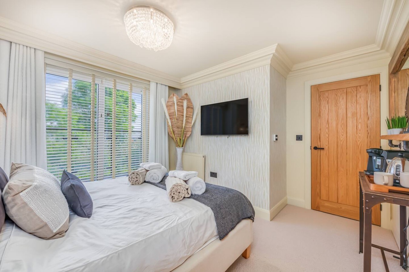 Stunning House • 30-Min to Silverstone • Office • Balcony • Private Parking • Self-Check-In in Osier Way - Property image 3 - VivreStays
