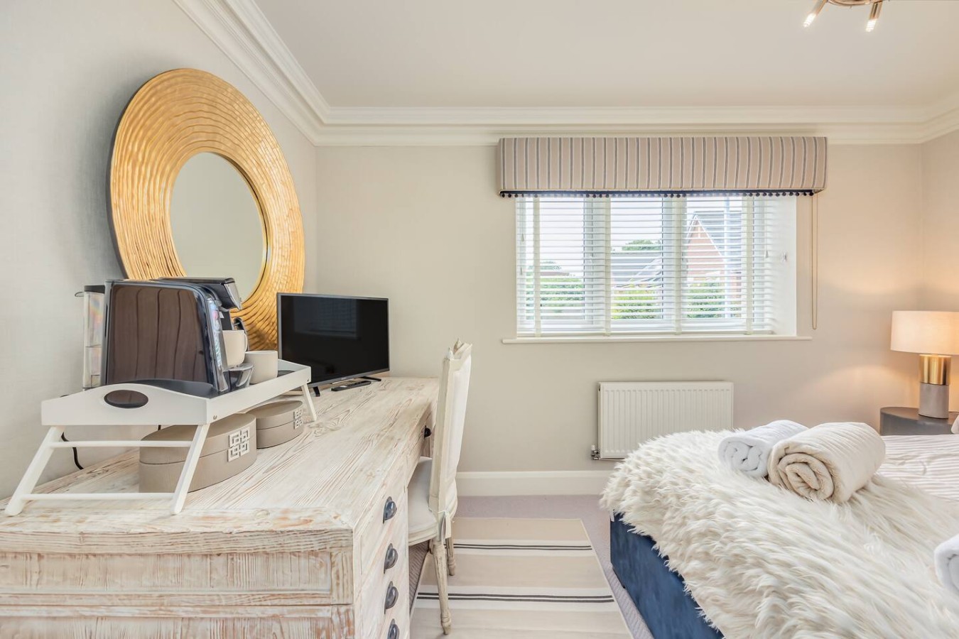 Stunning House • 30-Min to Silverstone • Office • Balcony • Private Parking • Self-Check-In in Osier Way - Property image 9 - VivreStays