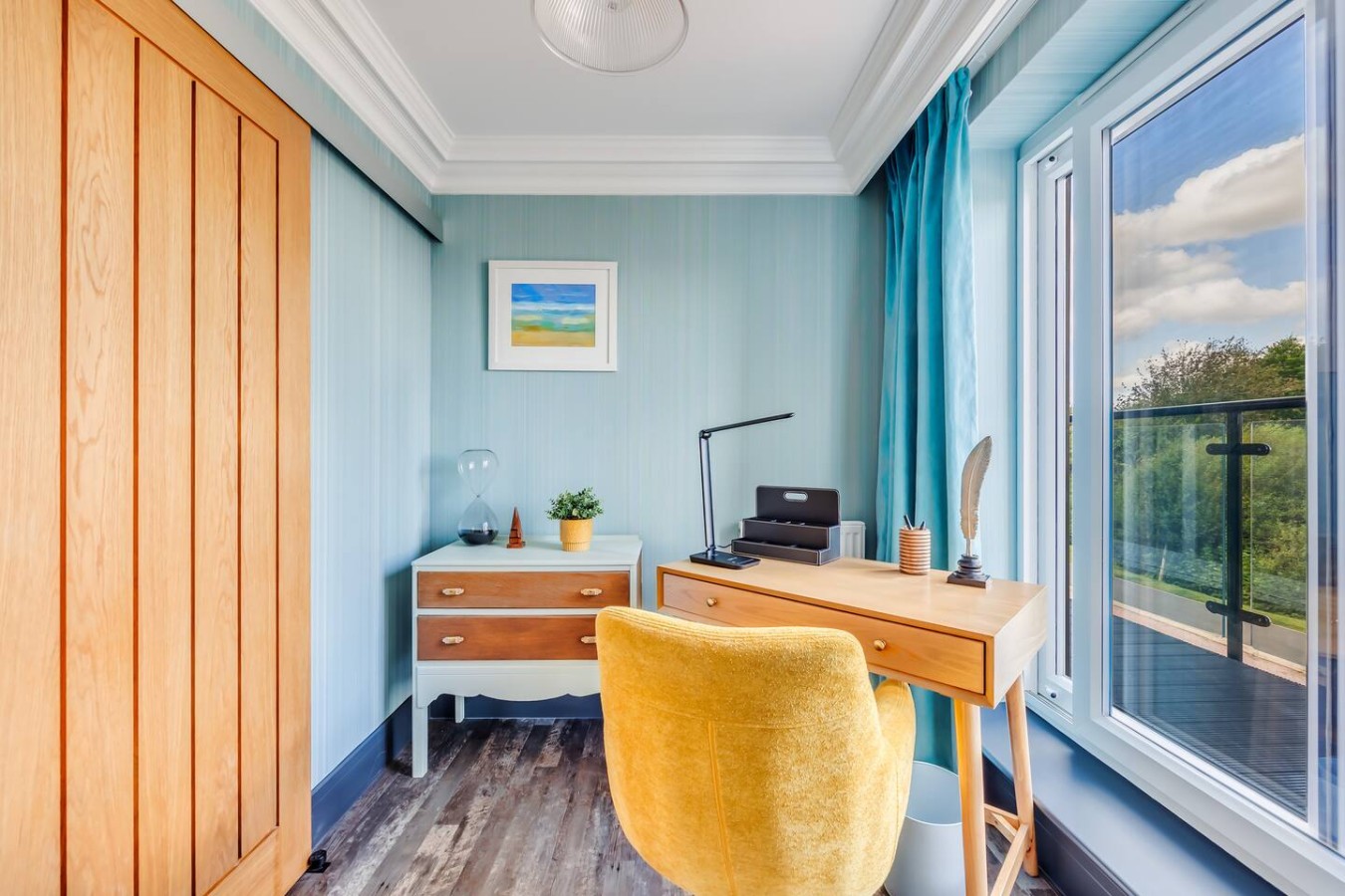 Stunning House • 30-Min to Silverstone • Office • Balcony • Private Parking • Self-Check-In in Osier Way - Property image 14 - VivreStays