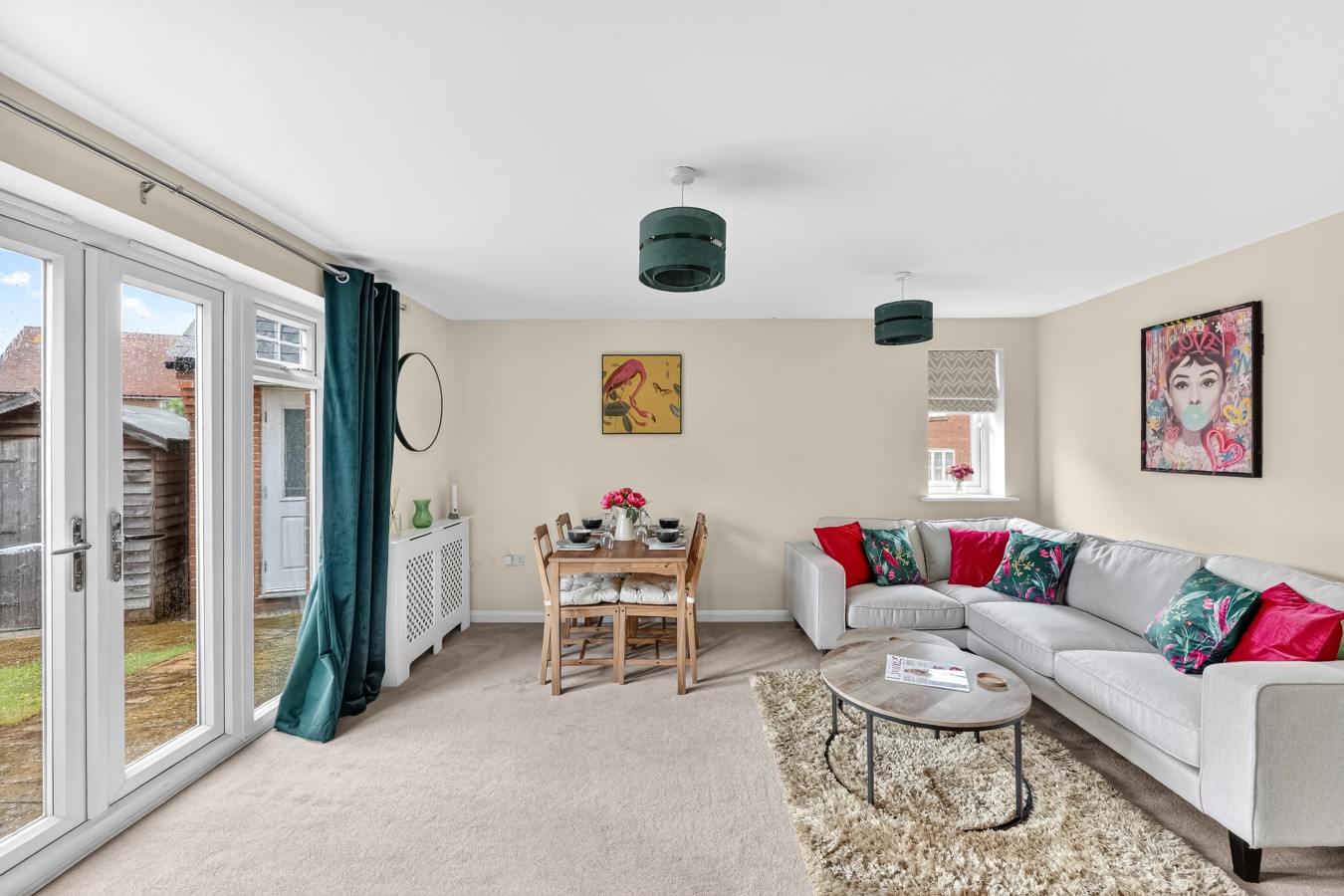 Charming House • Sleeps 6 • Driveway Parking • Garden • Work Desk • Fast Wifi in 38 Threads Lane - Property image 22 - VivreStays
