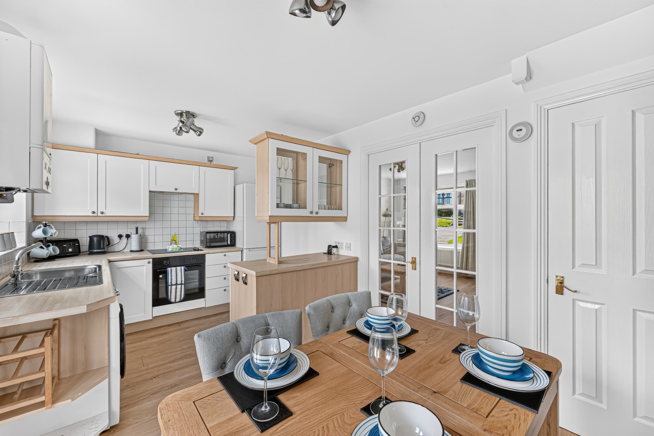 Nene House • Sleeps 5 • Free Parking • Super-Fast WiFi • Garden • Self-Check-In in 2 Nene Place - Property image 17 - VivreStays