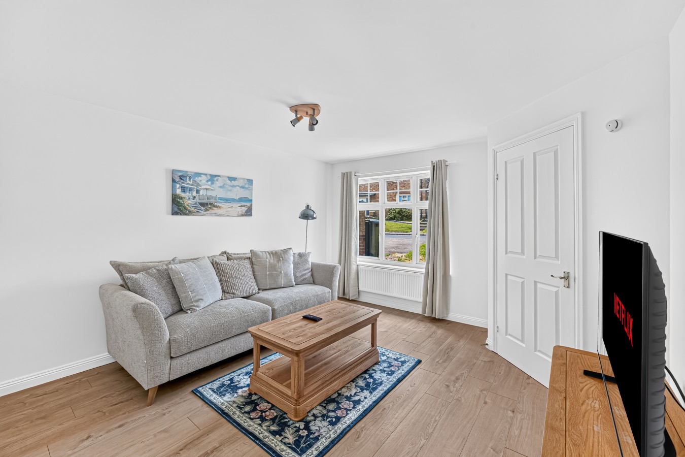 Nene House • Sleeps 5 • Free Parking • Super-Fast WiFi • Garden • Self-Check-In in 2 Nene Place - Property image 12 - VivreStays